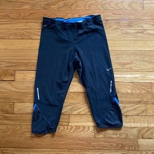 Womens Nike dry fit cropped leggings, medium. Great condition!